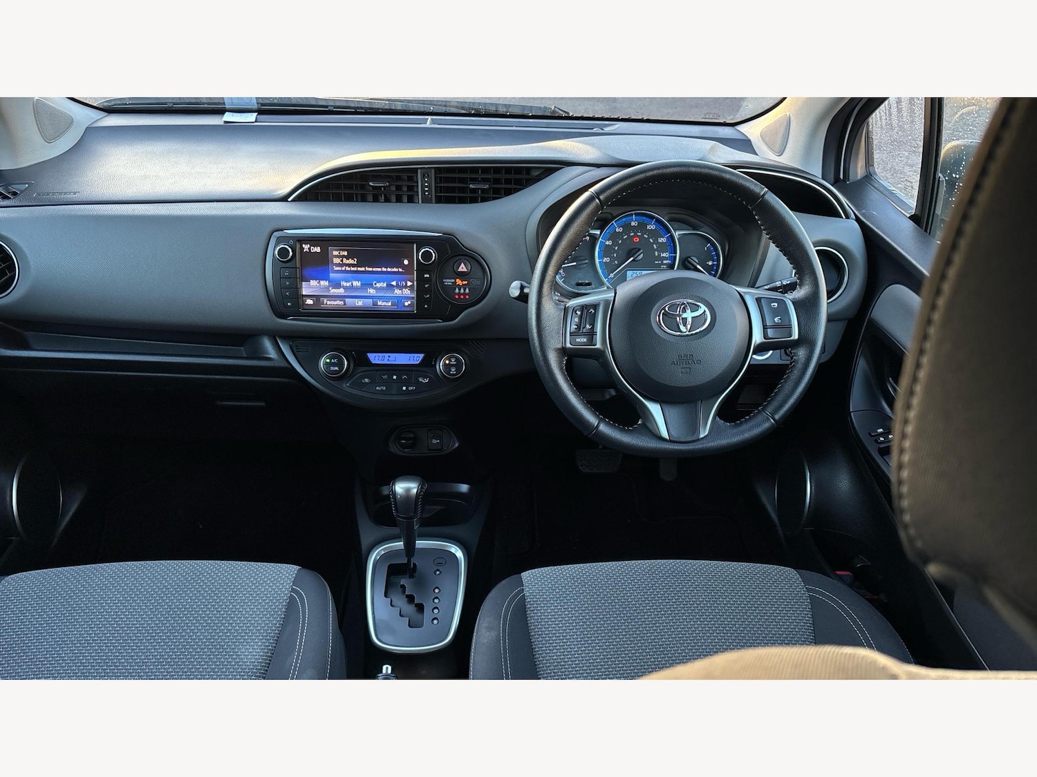 Used Toyota Yaris 2015 for sale - 76824938: Photo 7