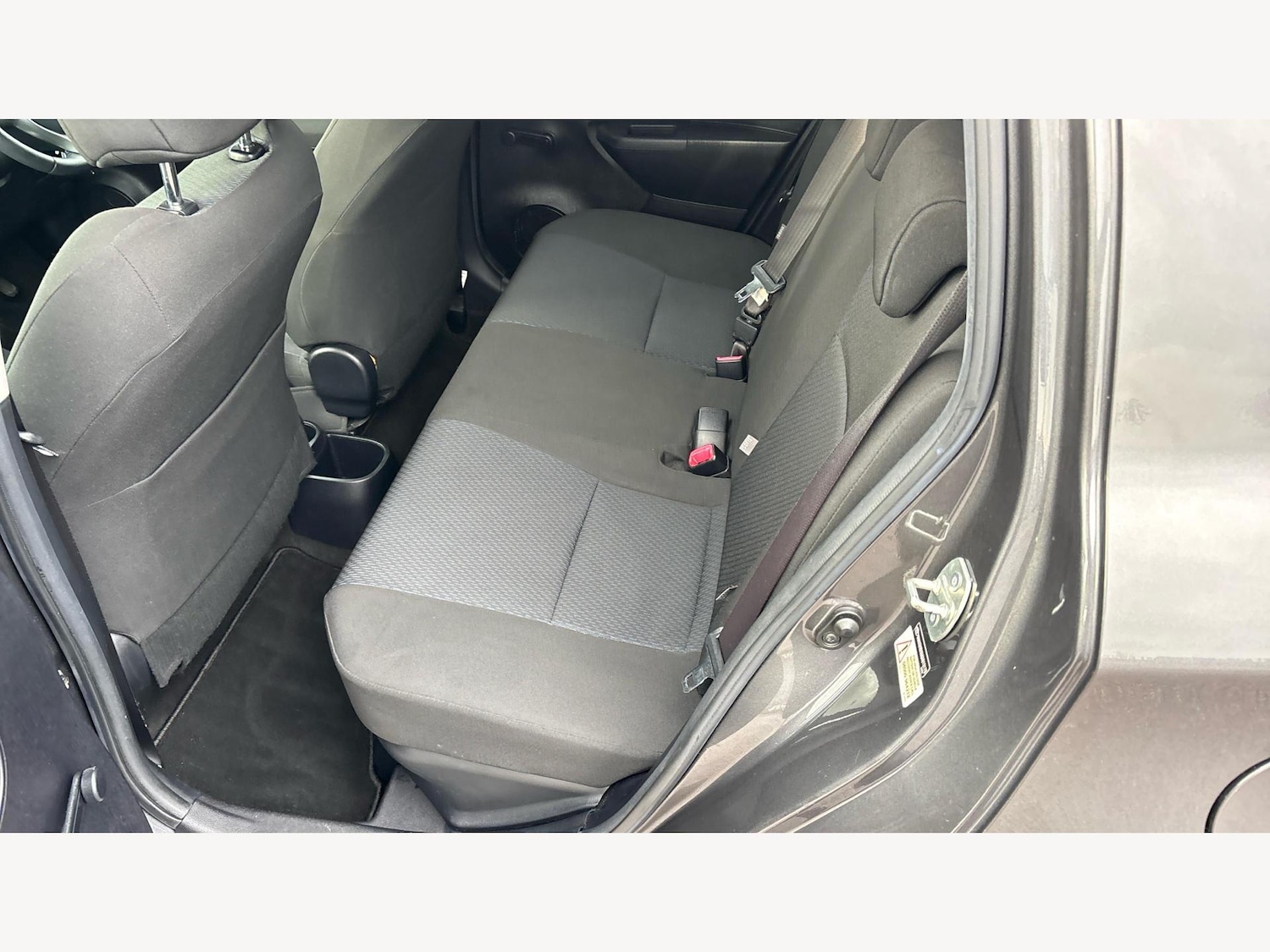 Used Toyota Yaris 2012 for sale - 77345661: Photo 15