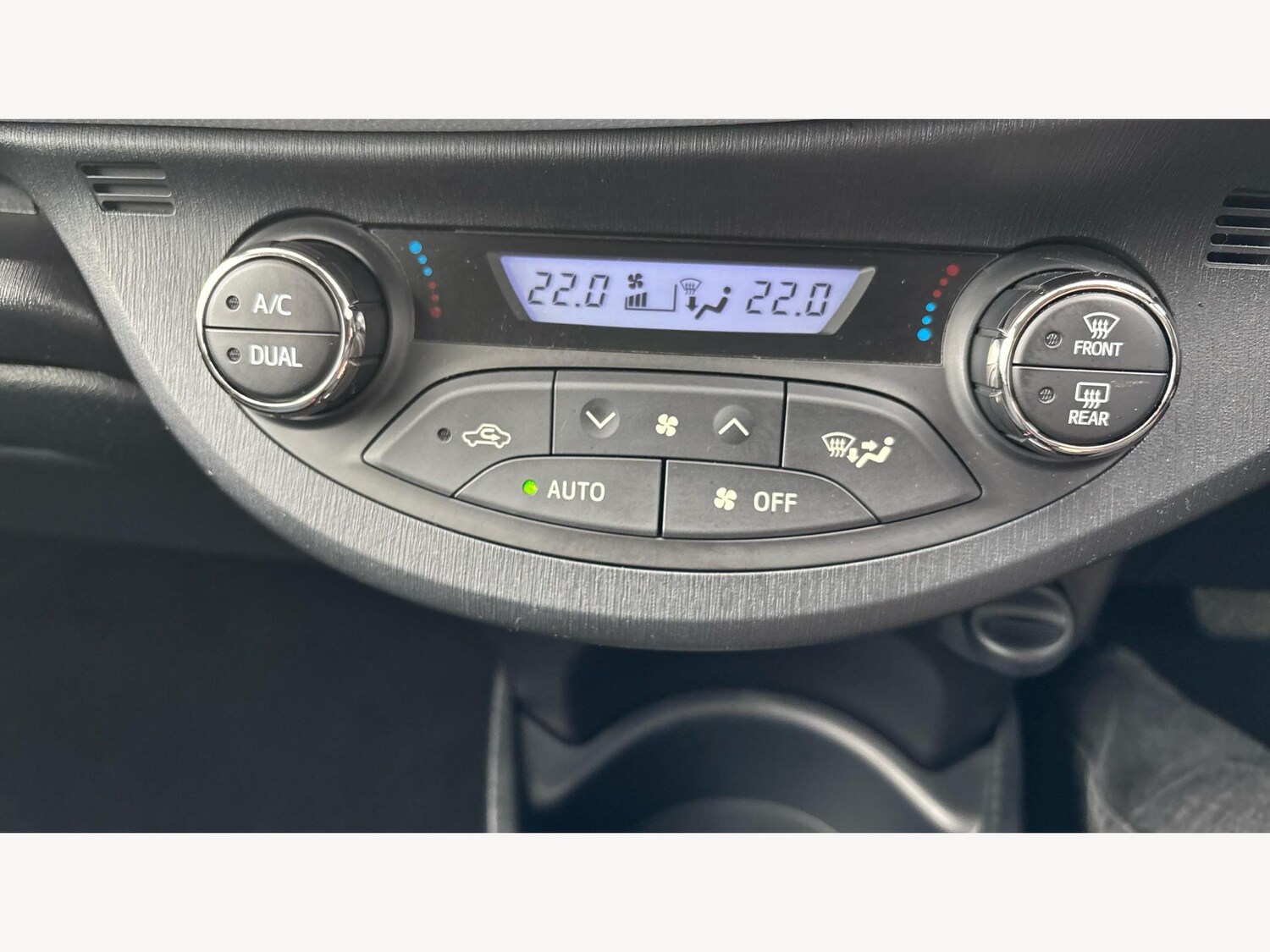 Used Toyota Yaris 2012 for sale - 77345661: Photo 23