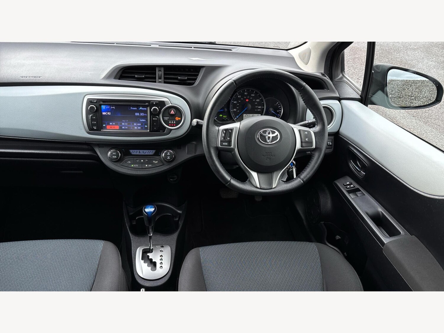 Used Toyota Yaris 2012 for sale - 77345661: Photo 7
