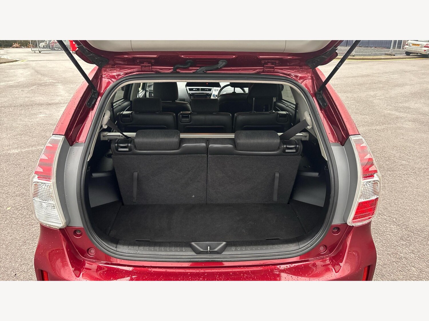 Used Toyota Prius+ 2020 for sale - 76953094: Photo 16