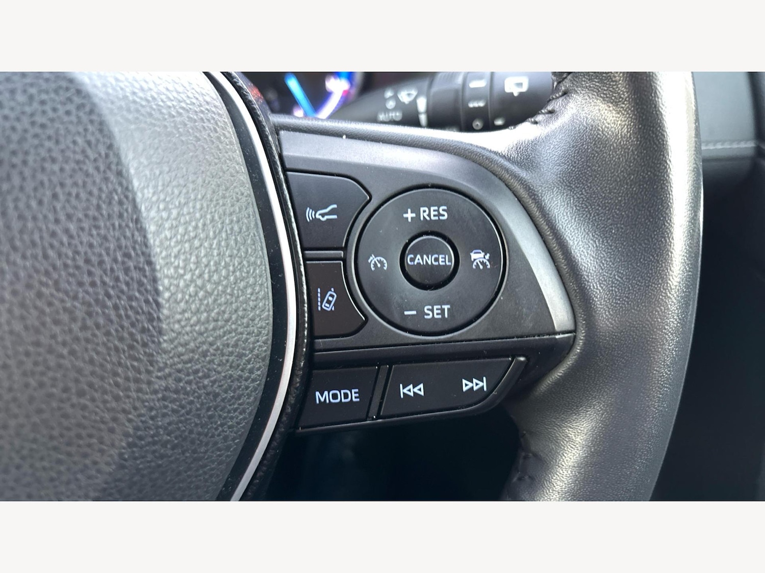 Used Toyota RAV4 2020 for sale - 76613213: Photo 25