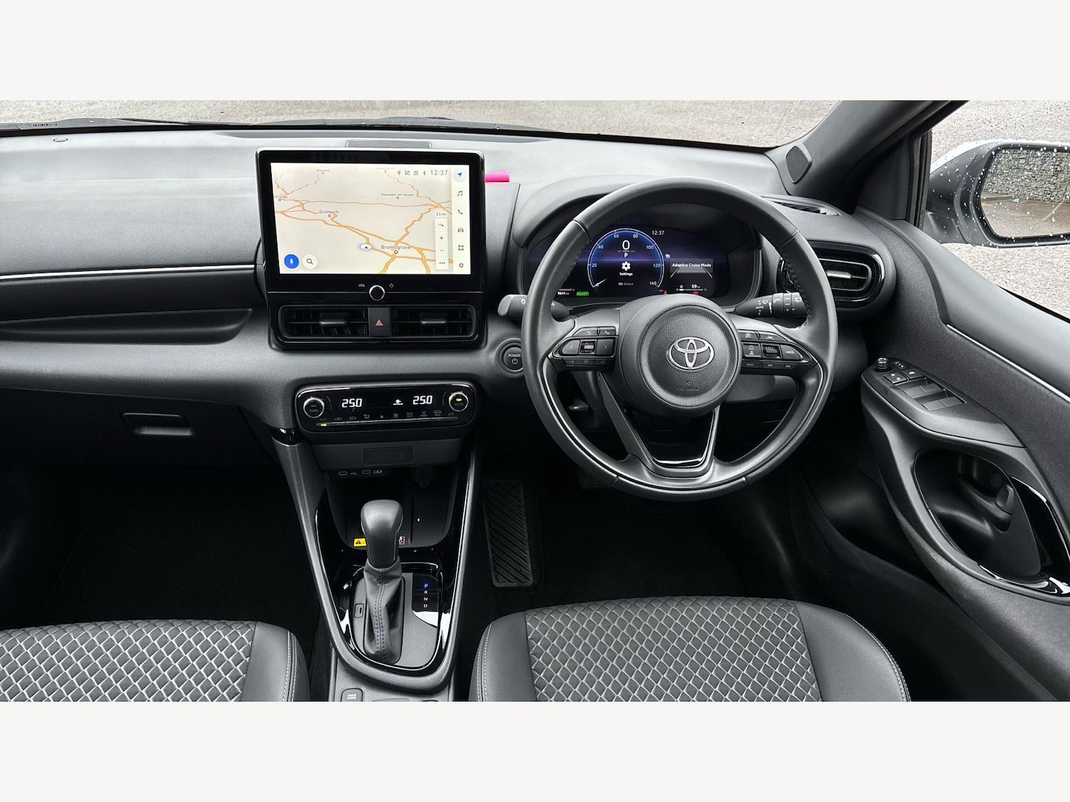 Used Toyota Yaris 2024 for sale - 77645881: Photo 7