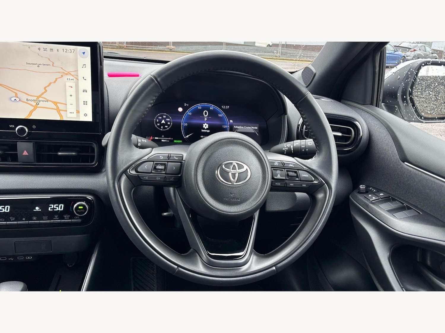 Used Toyota Yaris 2024 for sale - 77645881: Photo 8