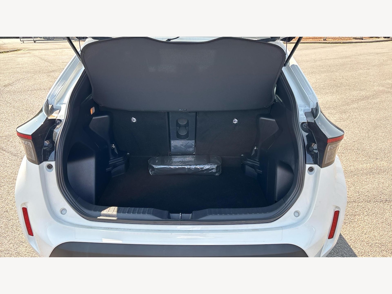 Used Toyota Yaris Cross 2024 for sale - 77109908: Photo 15