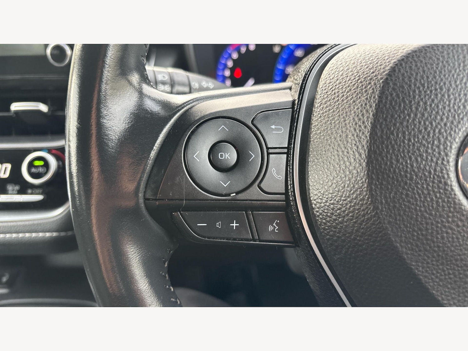 Used Toyota Corolla 2020 for sale - 76499931: Photo 24