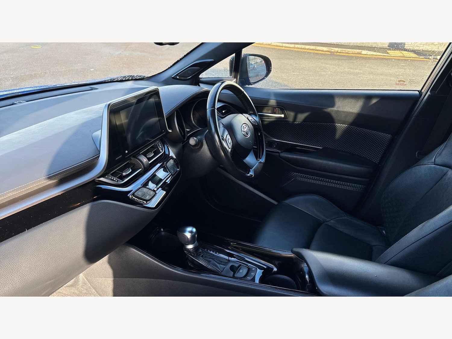 Used Toyota C-HR 2018 for sale - 76952533: Photo 12