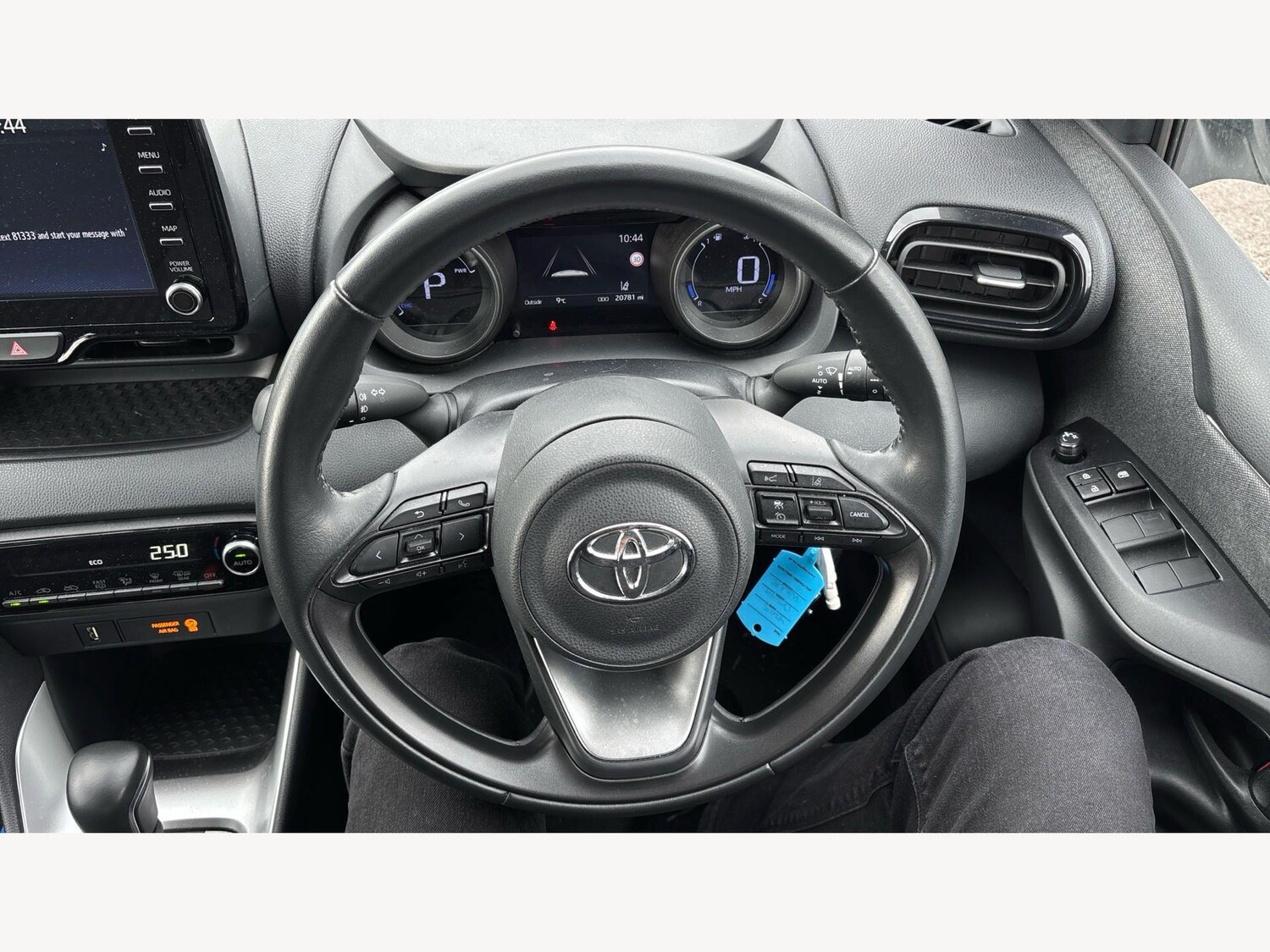 Used Toyota Yaris for sale - 77824497: Photo 10