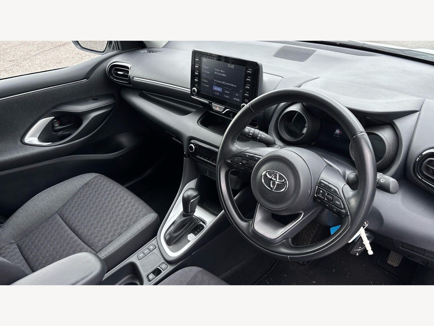 Used Toyota Yaris for sale - 77824497: Photo 13