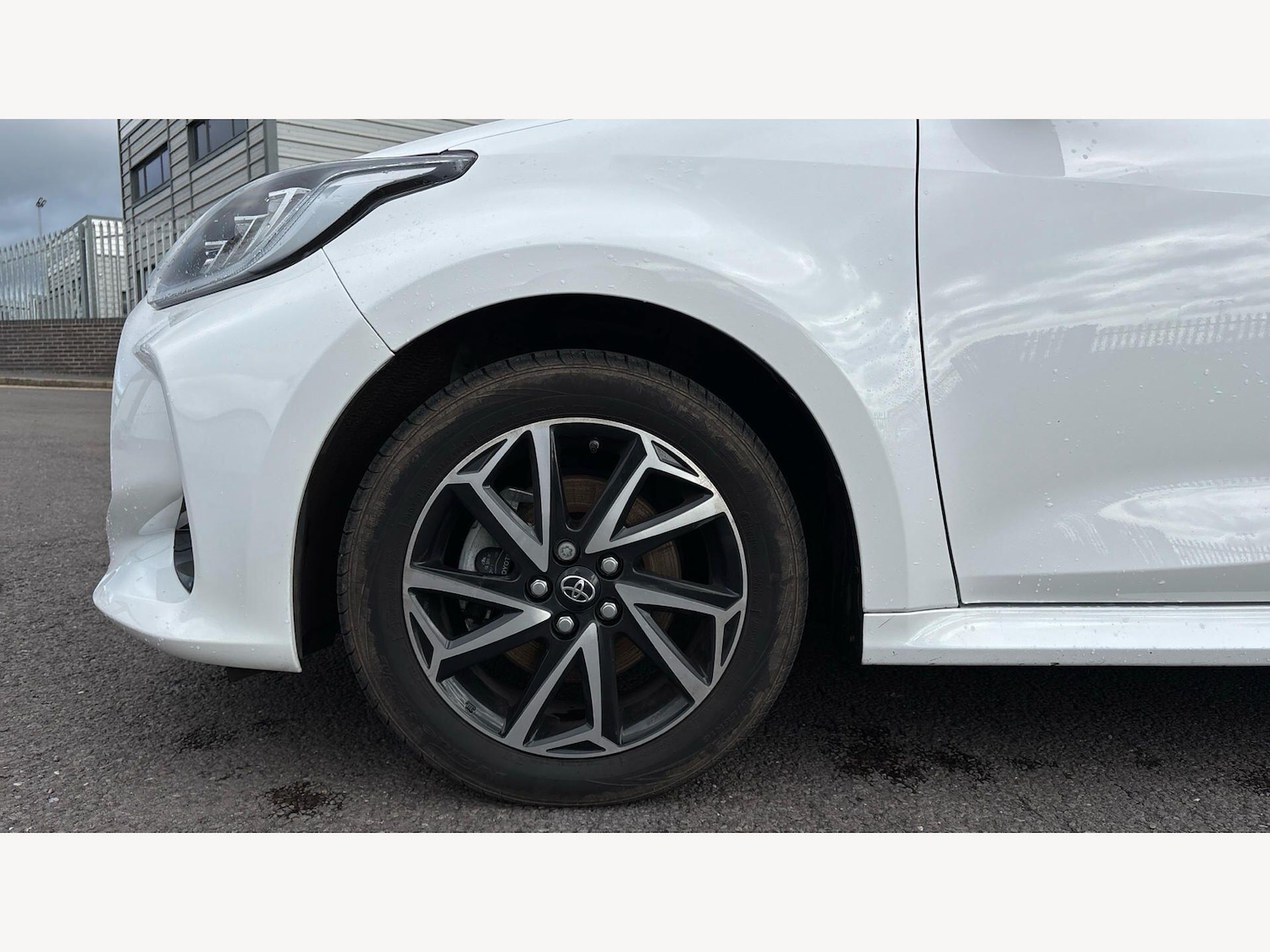 Used Toyota Yaris for sale - 77824497: Photo 20