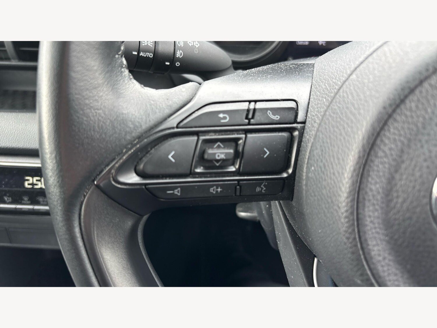 Used Toyota Yaris for sale - 77824497: Photo 24