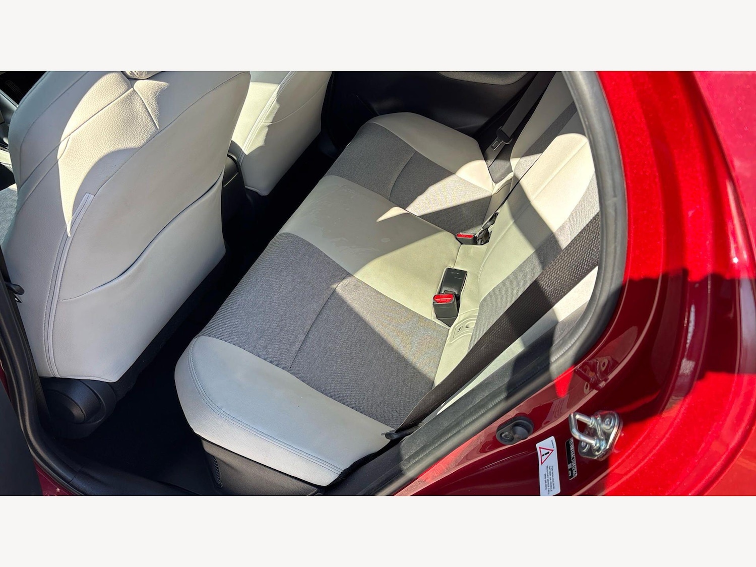 Used Toyota Yaris for sale - 77958026: Photo 15