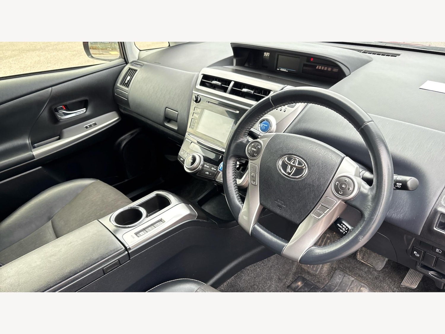 Used Toyota Prius+ 2020 for sale - 76485100: Photo 13