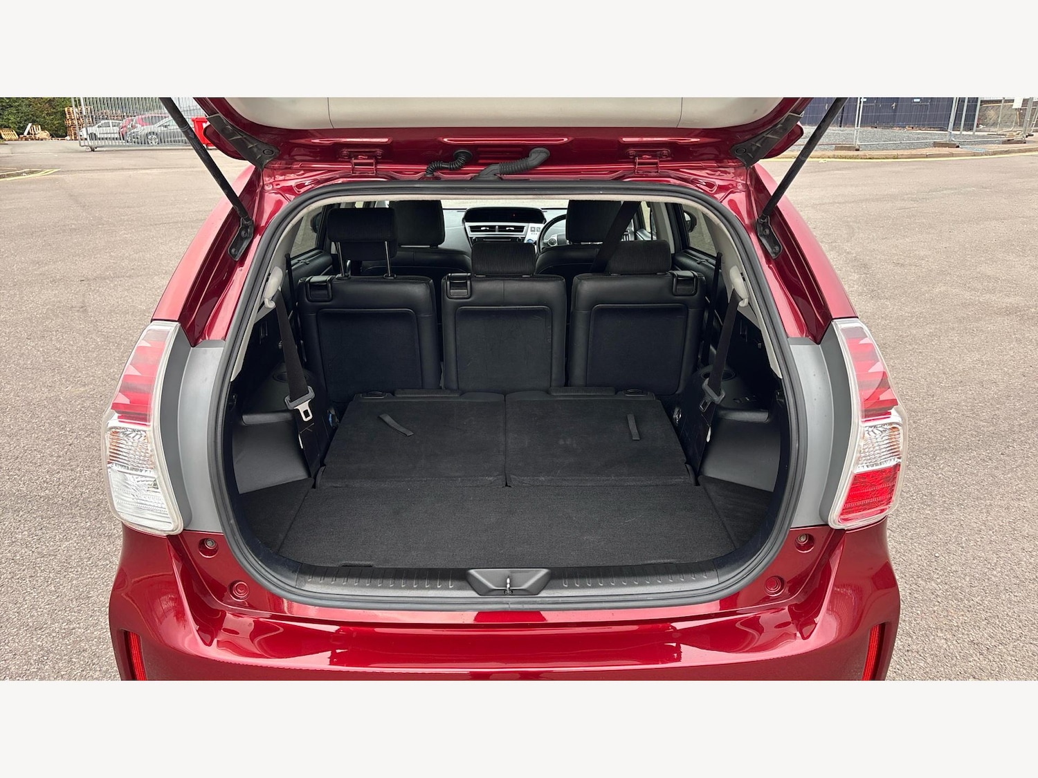 Used Toyota Prius+ 2020 for sale - 76485100: Photo 16