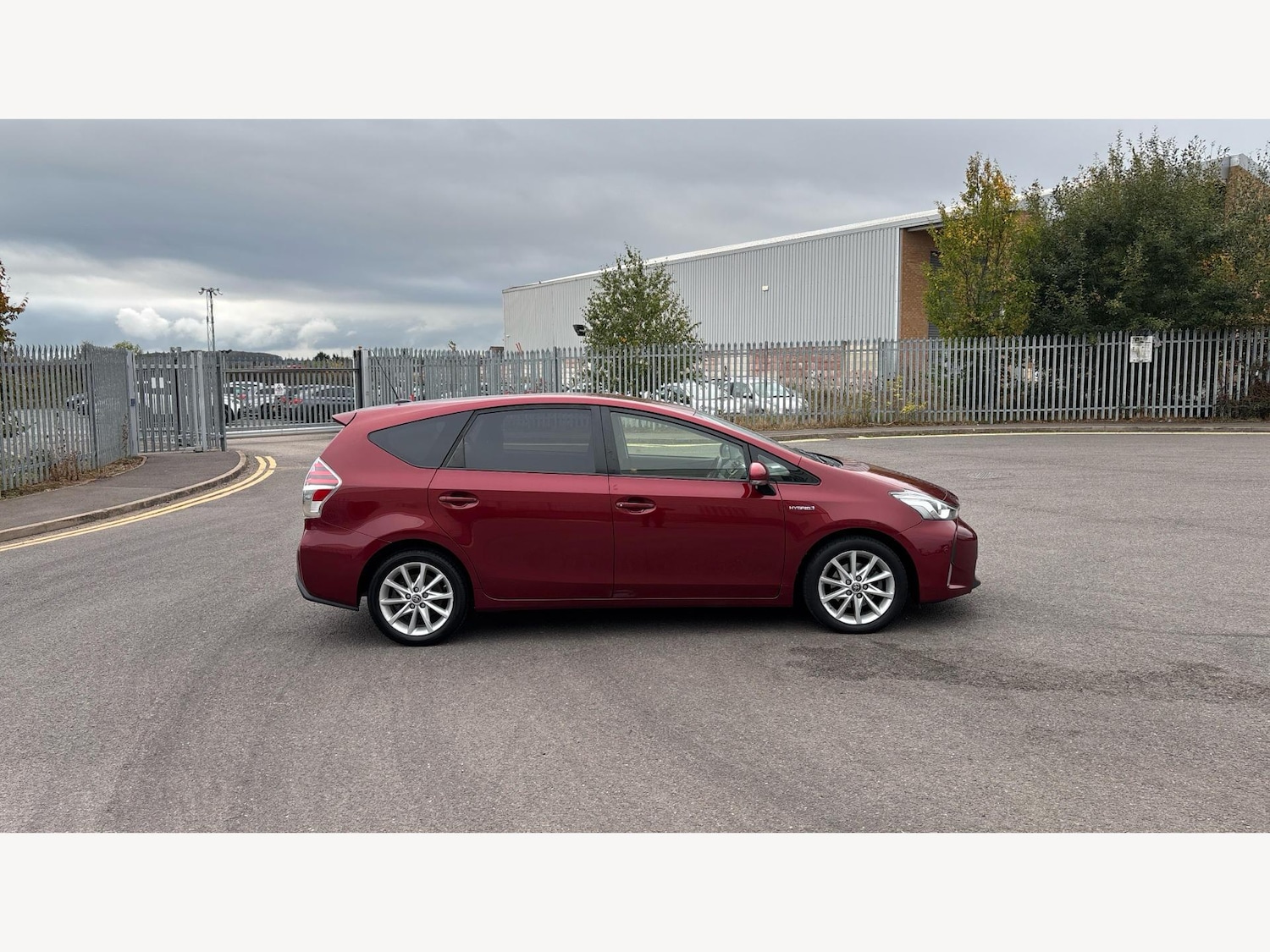 Used Toyota Prius+ 2020 for sale - 76485100: Photo 18
