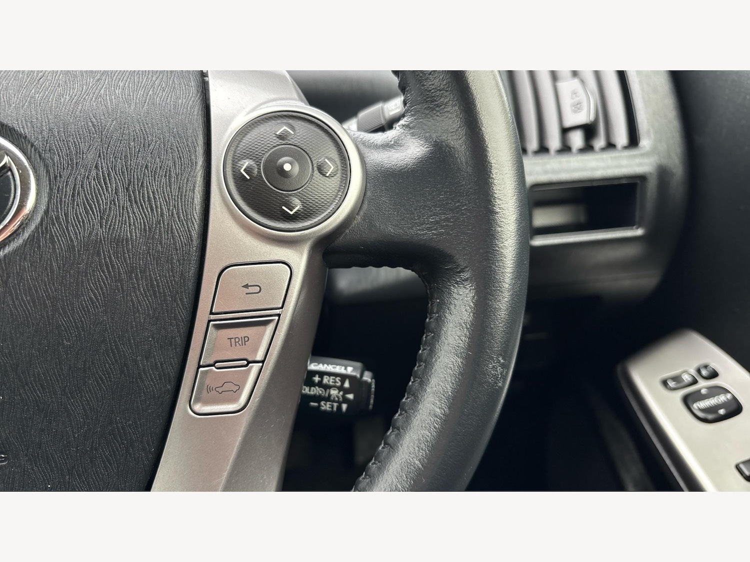 Used Toyota Prius+ 2020 for sale - 76485100: Photo 25