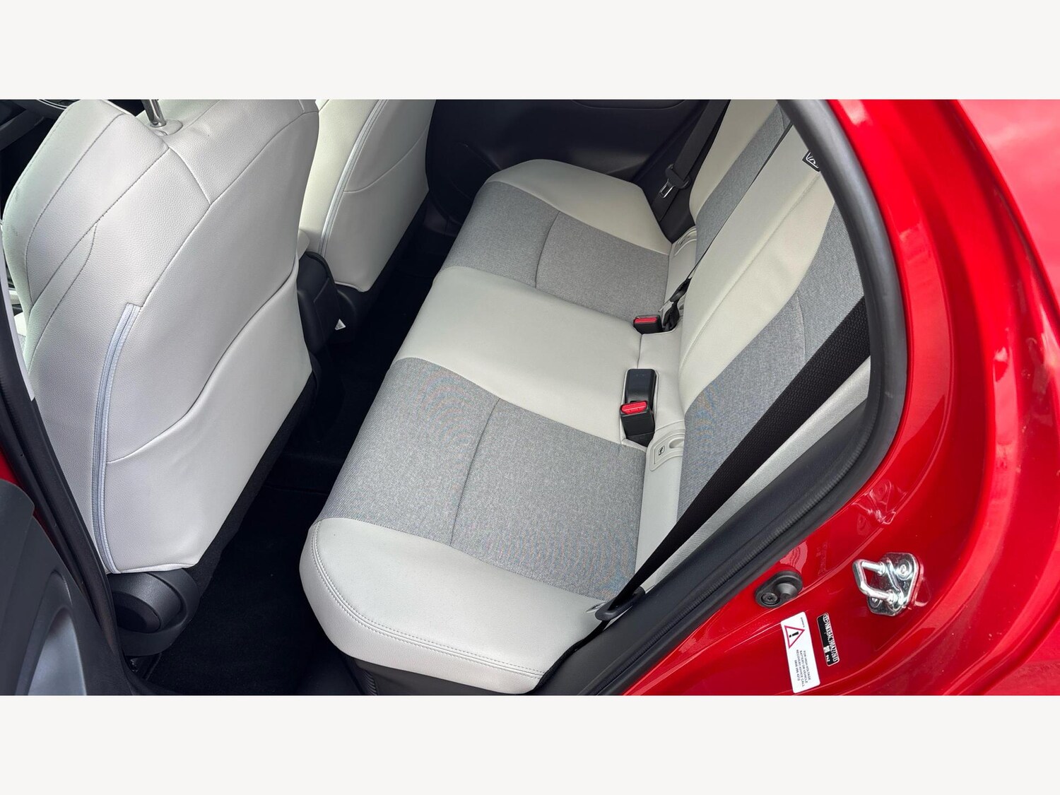 Used Toyota Yaris for sale - 77497507: Photo 15