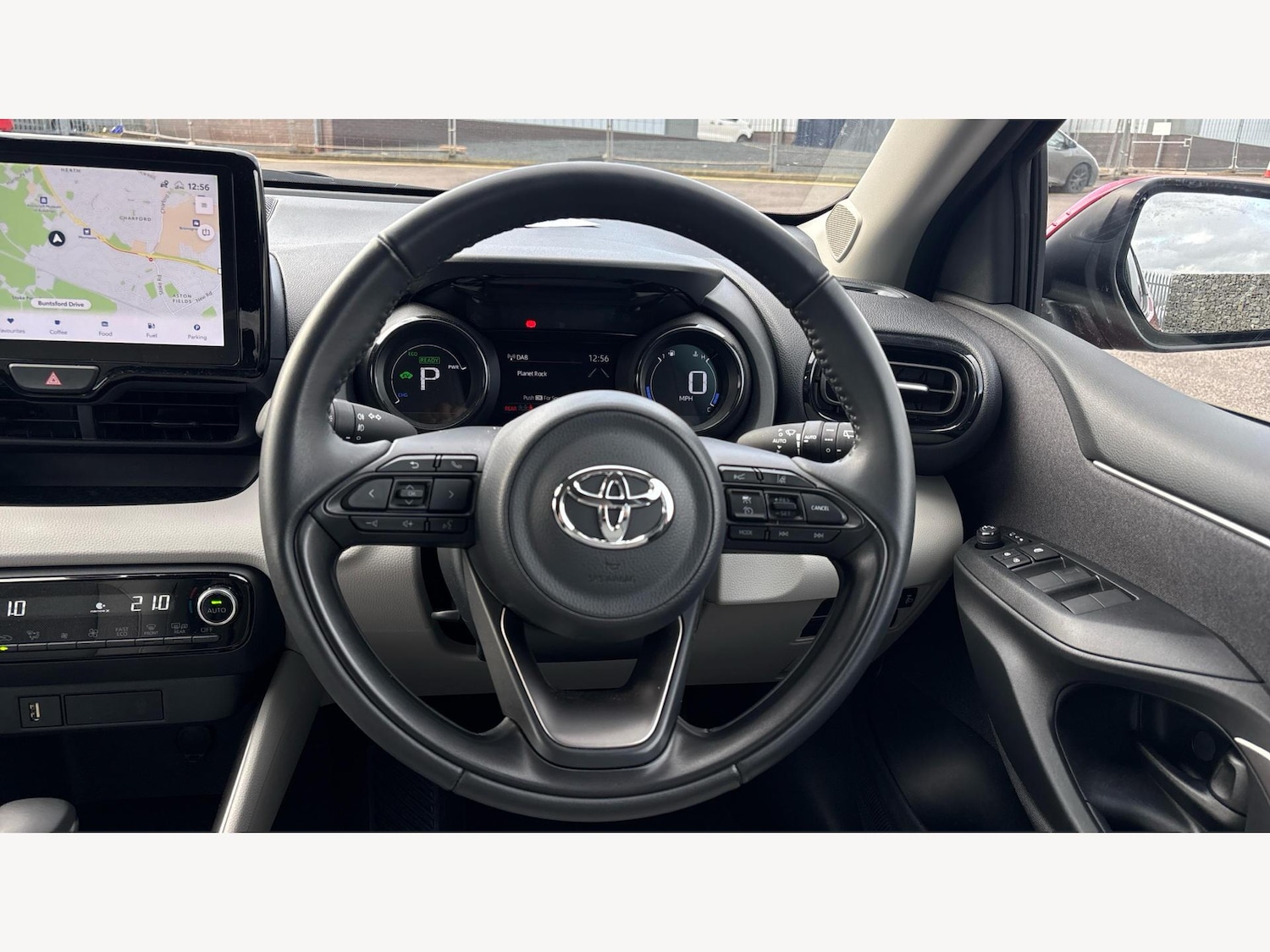 Used Toyota Yaris for sale - 77497507: Photo 8