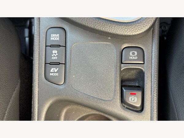 Used Toyota Yaris Cross 2023 for sale - 76152064: Photo 26