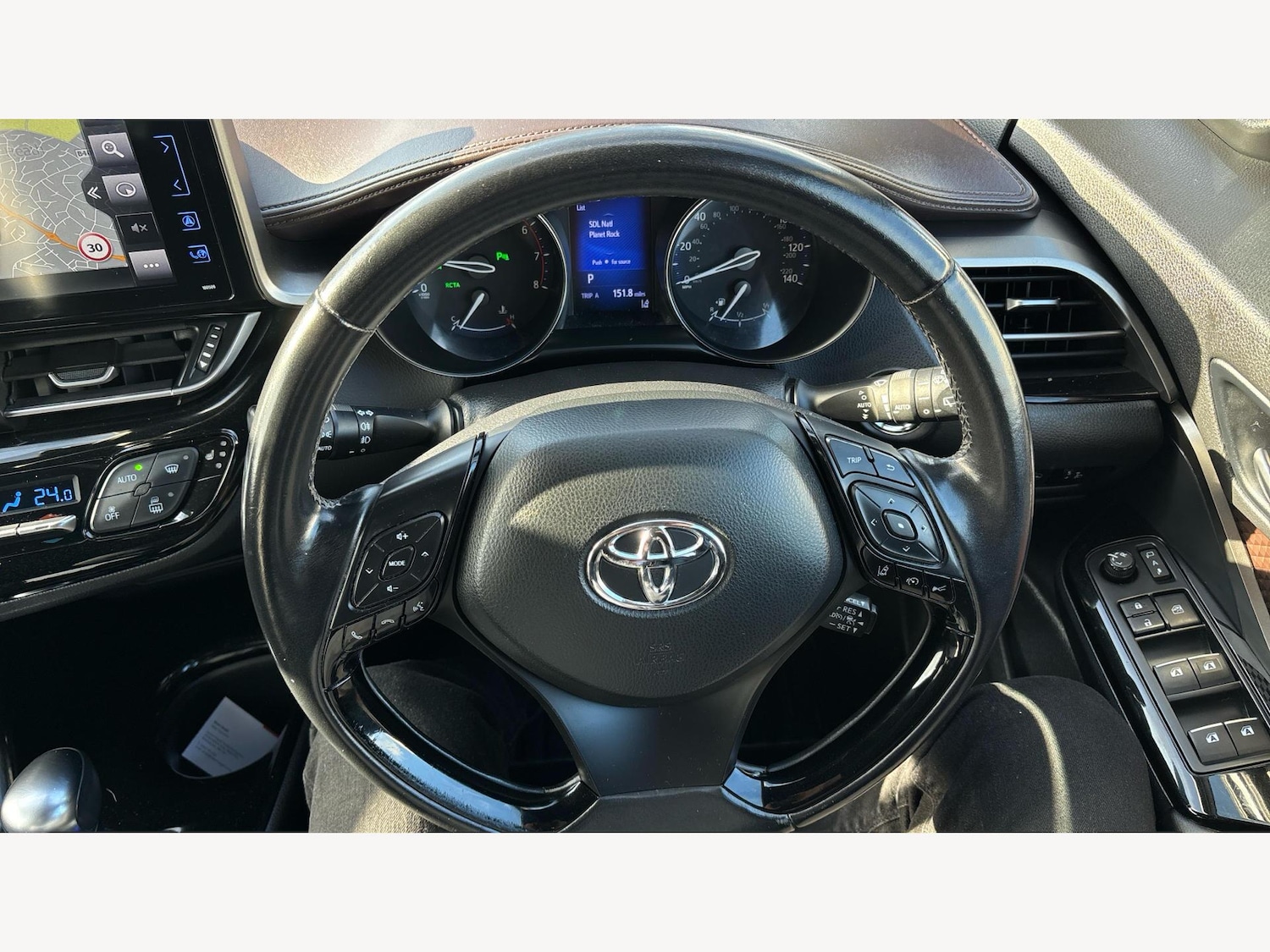 Used Toyota C-HR 2017 for sale - 77454984: Photo 10