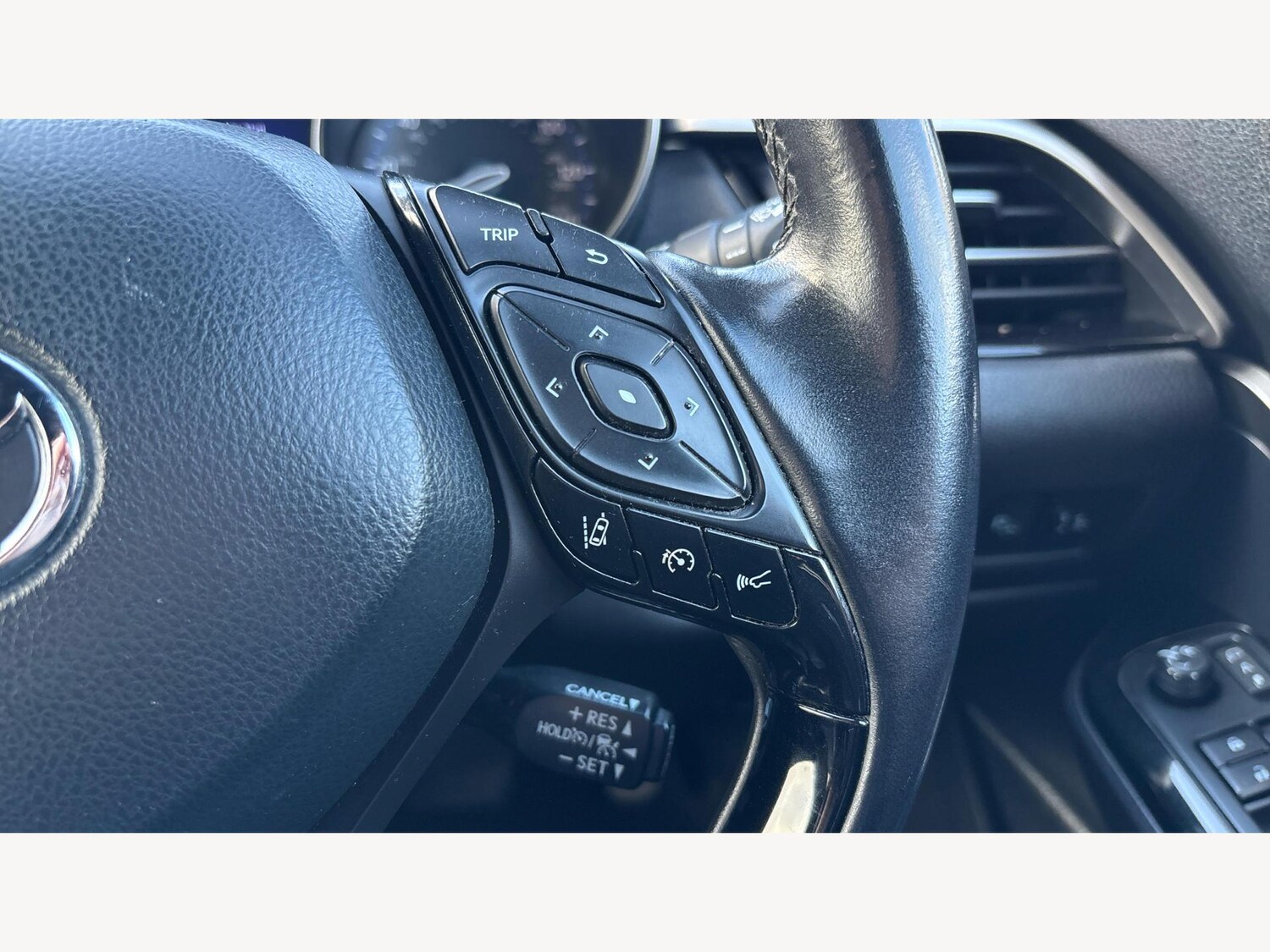 Used Toyota C-HR 2017 for sale - 77454984: Photo 25