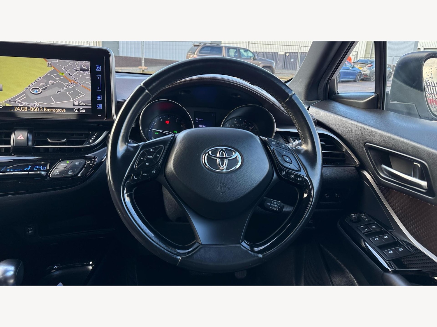 Used Toyota C-HR 2017 for sale - 77454984: Photo 8
