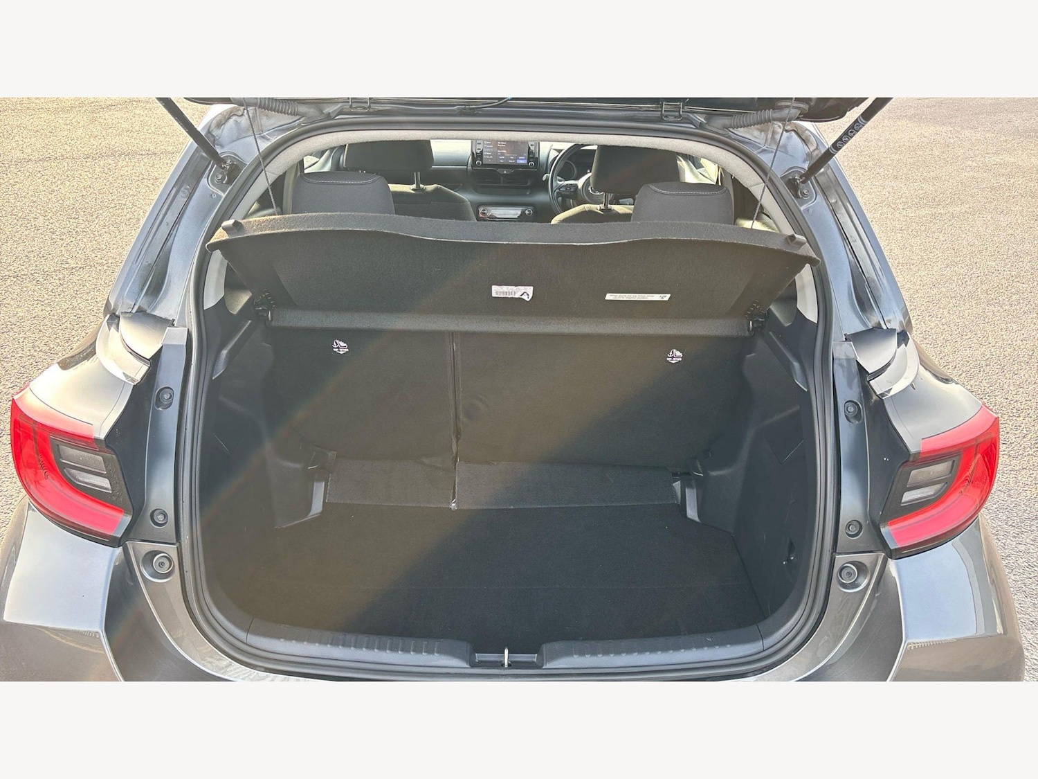 Used Toyota Yaris 2023 for sale - 77799066: Photo 16