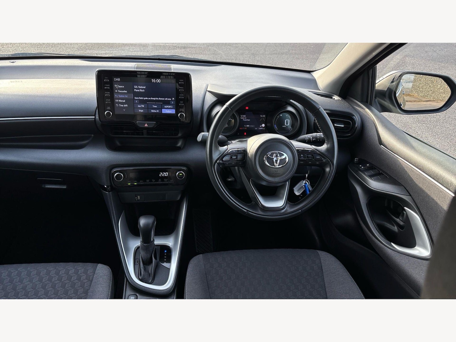 Used Toyota Yaris 2023 for sale - 77799066: Photo 7