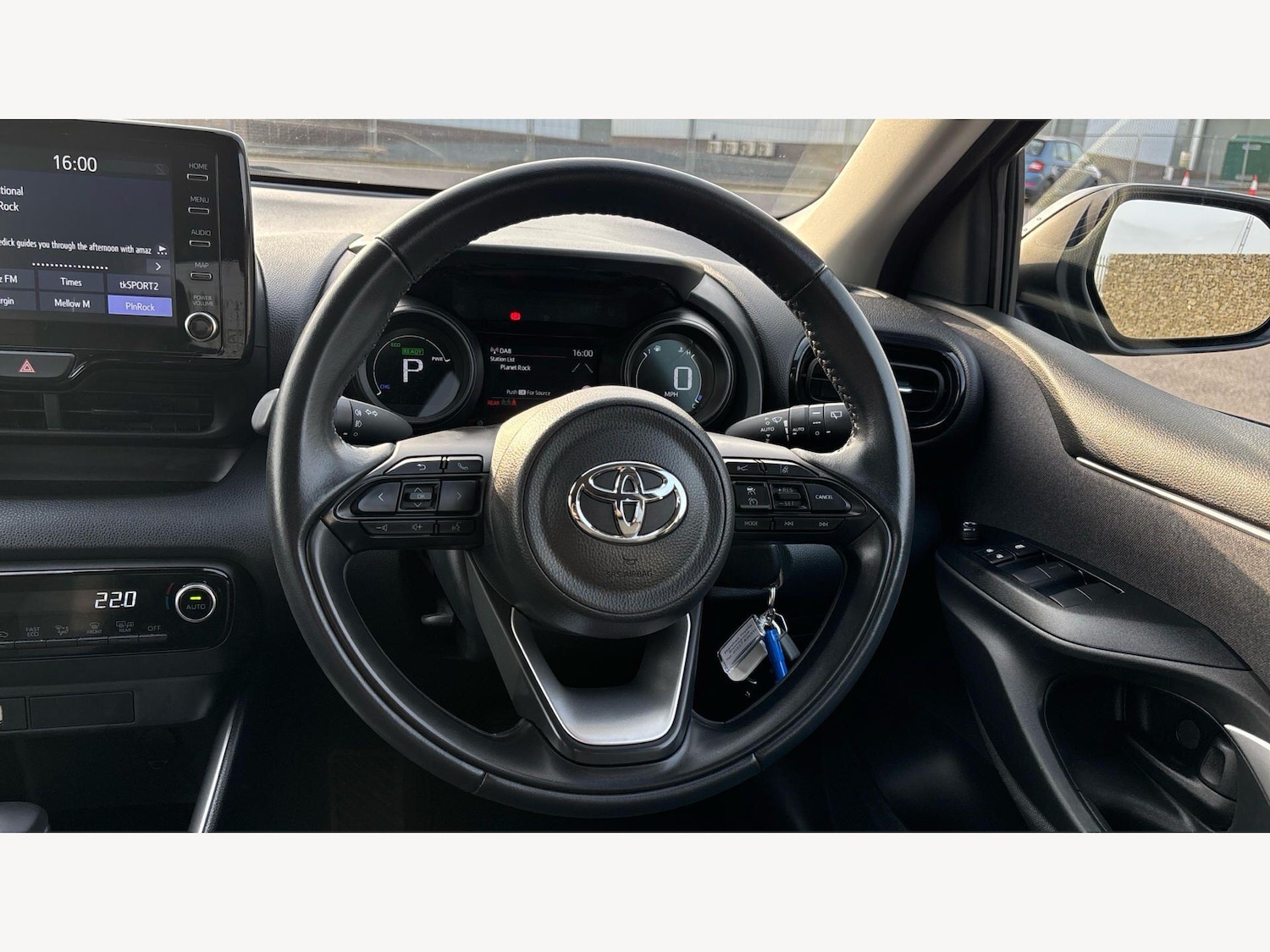 Used Toyota Yaris 2023 for sale - 77799066: Photo 8