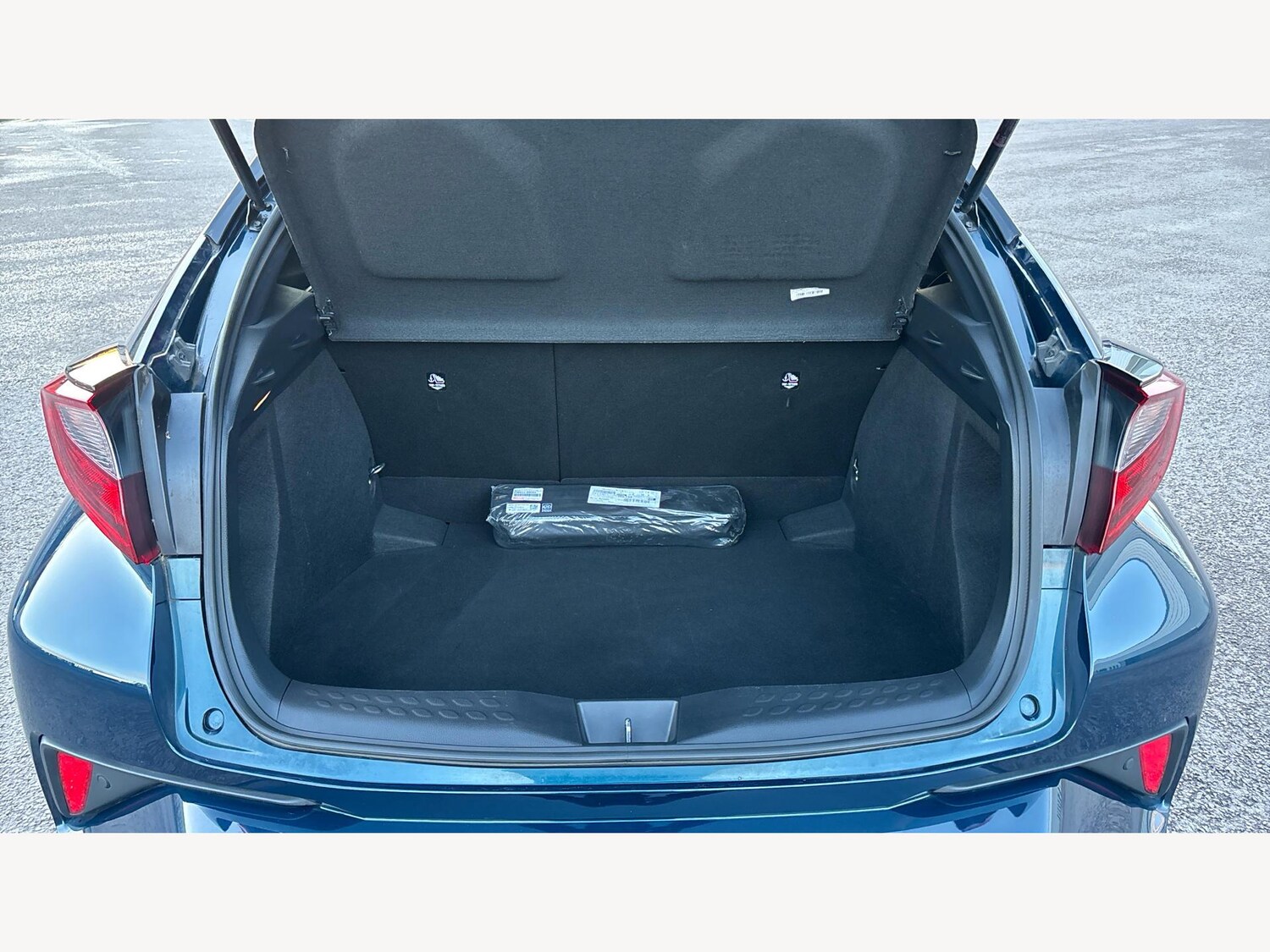 Used Toyota C-HR 2023 for sale - 77455611: Photo 16