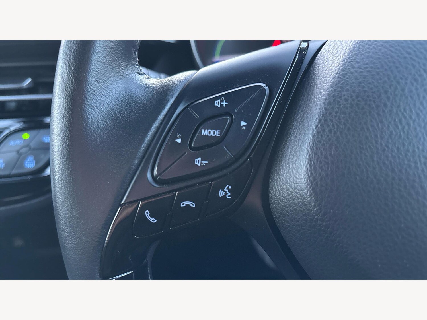 Used Toyota C-HR 2023 for sale - 77455611: Photo 24