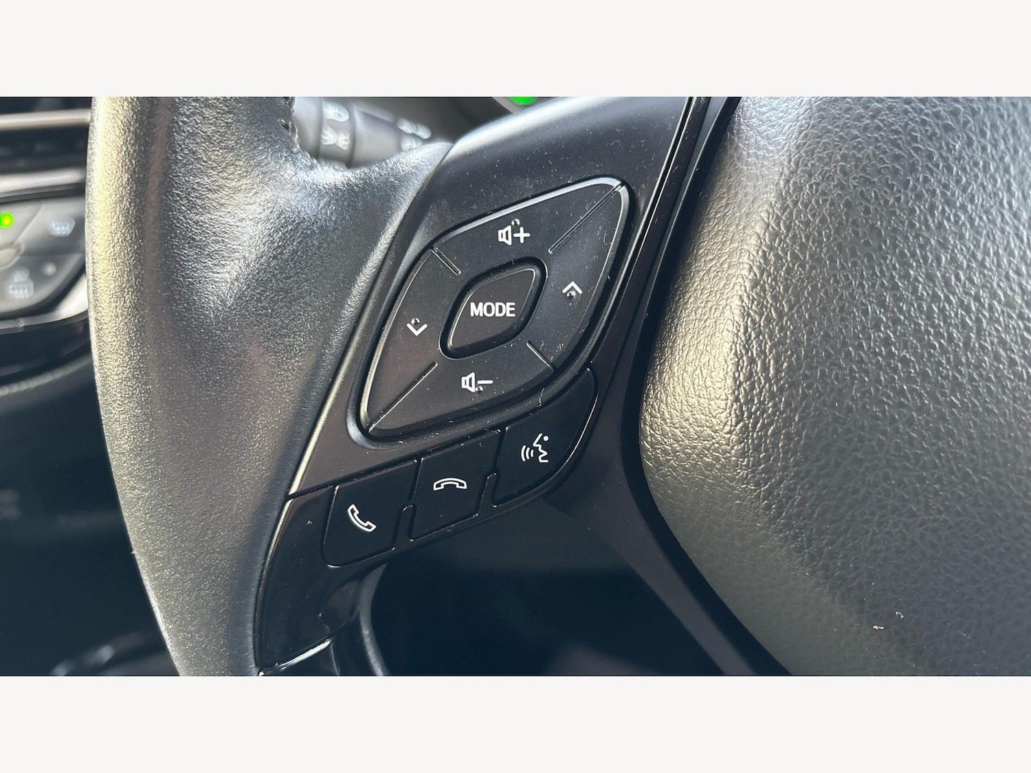 Used Toyota C-HR 2020 for sale - 77131970: Photo 24