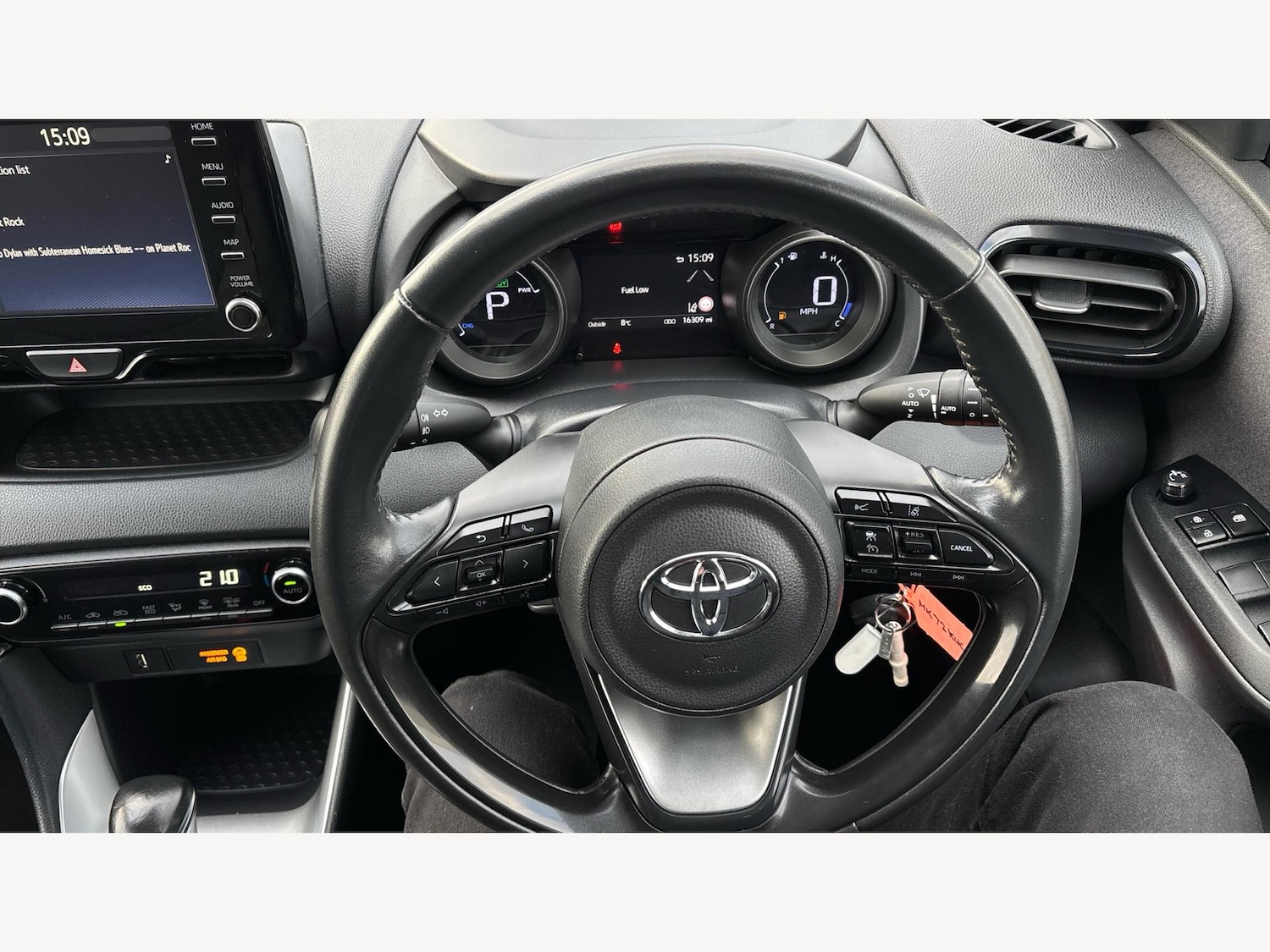 Used Toyota Yaris 2022 for sale - 76702424: Photo 10