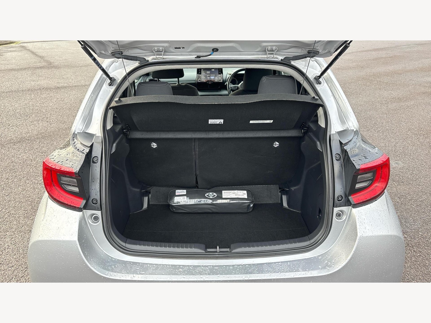 Used Toyota Yaris 2022 for sale - 76702424: Photo 16