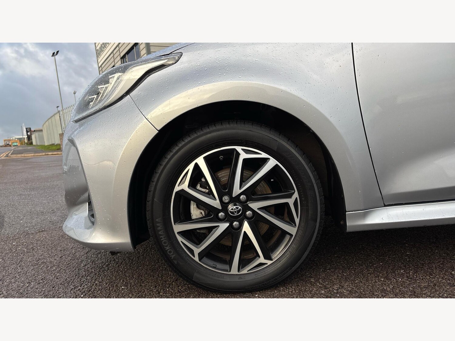 Used Toyota Yaris 2022 for sale - 76702424: Photo 20