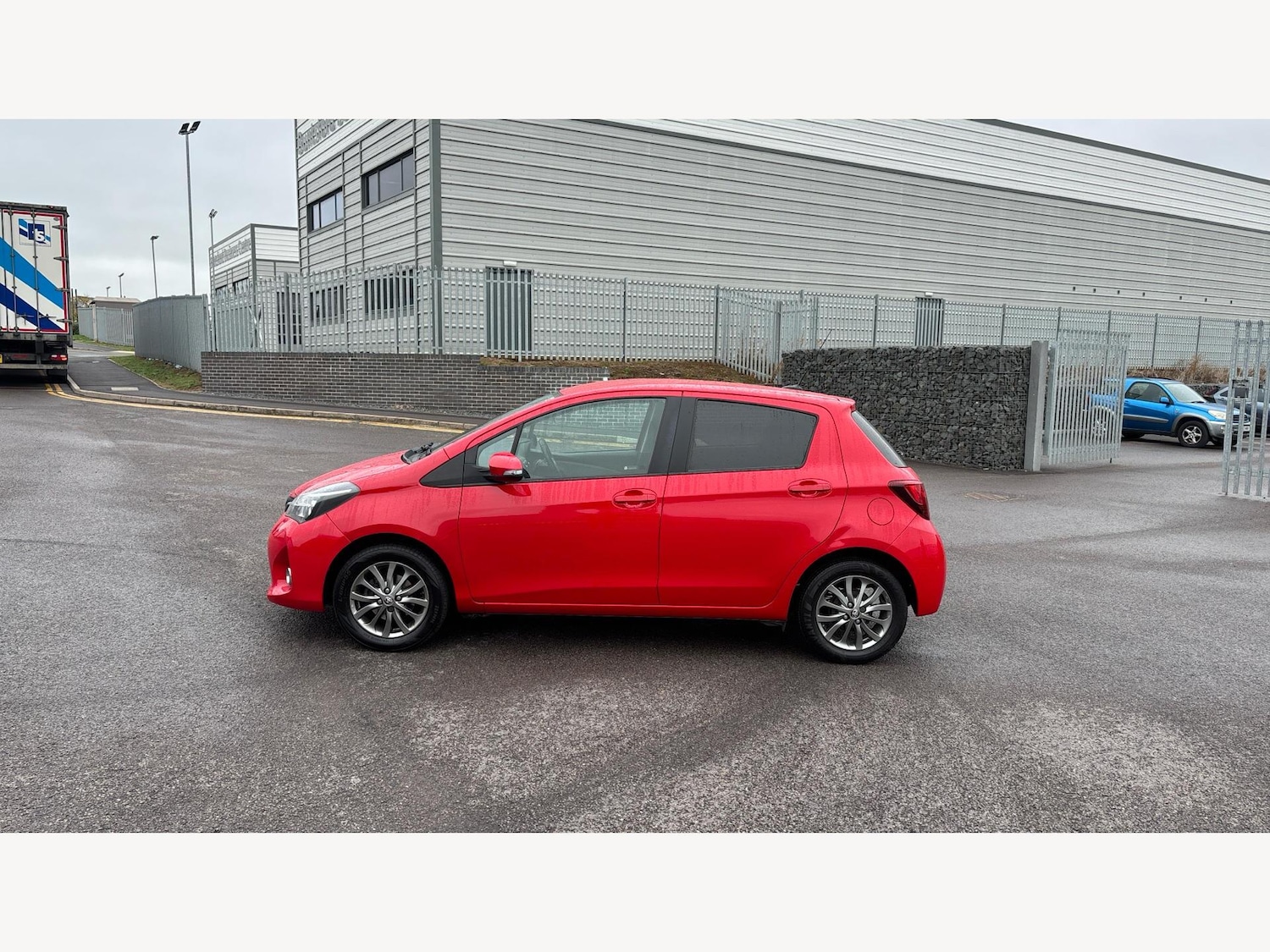 Used Toyota Yaris 2016 for sale - 77175874: Photo 19