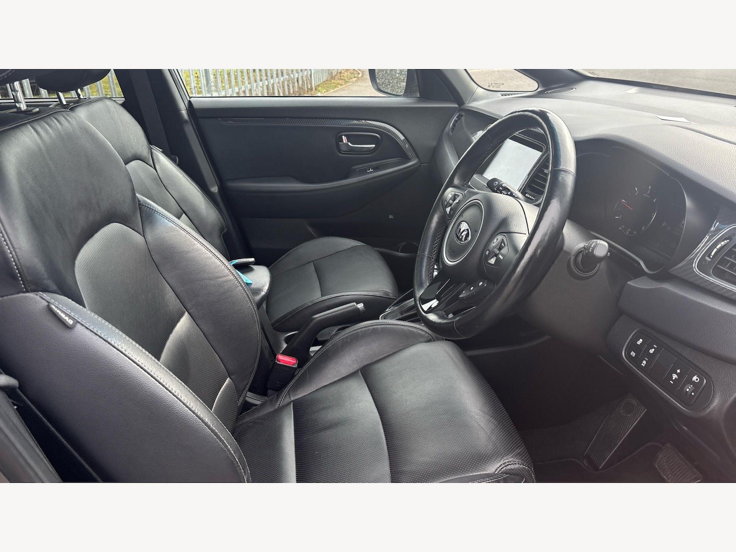 Used Kia Carens 2018 for sale - 78006650: Photo 13