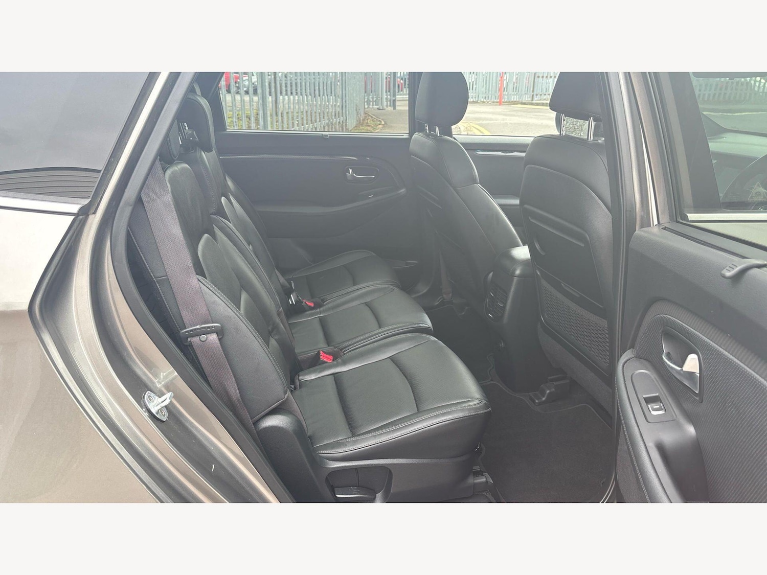 Used Kia Carens 2018 for sale - 78006650: Photo 14