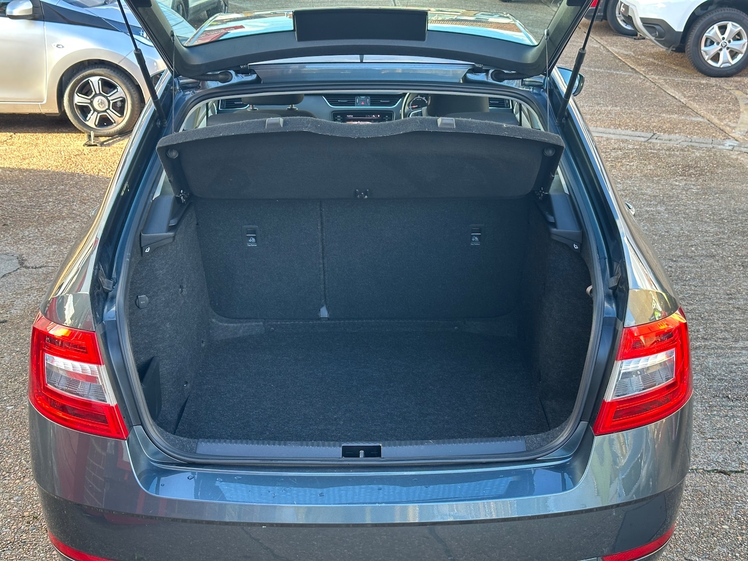 Used Skoda Octavia 2020 for sale - 75999350: Photo 9