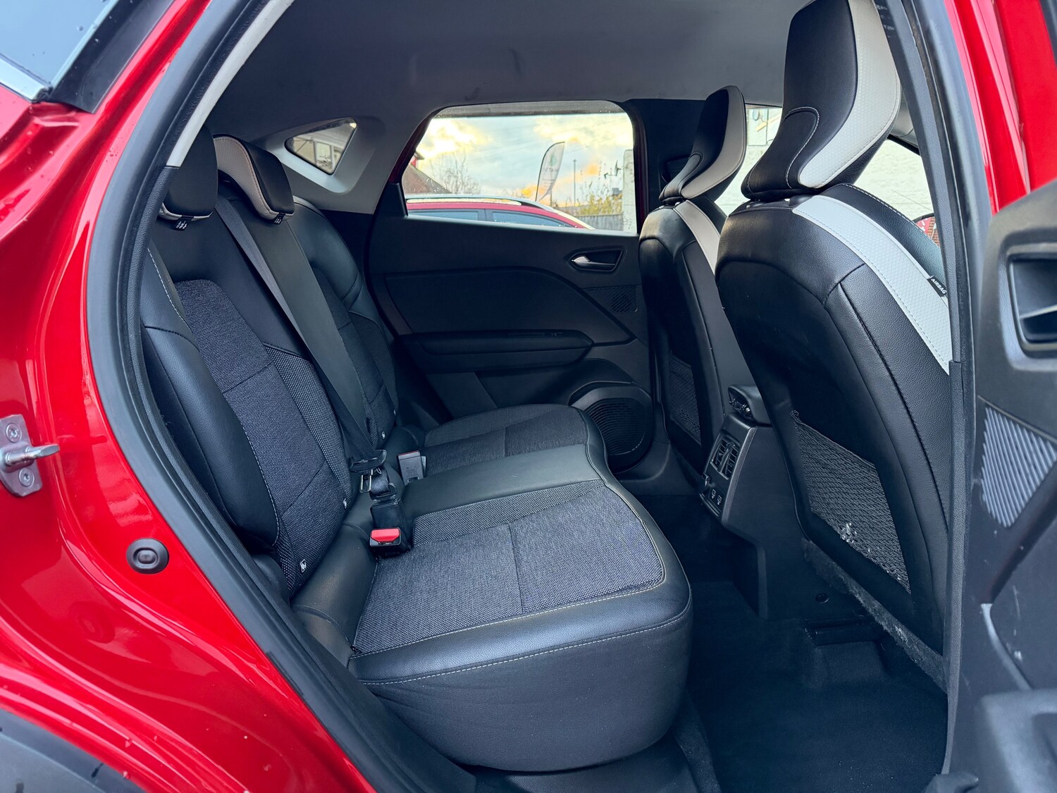 Used Renault Captur 2024 for sale - 76557823: Photo 10