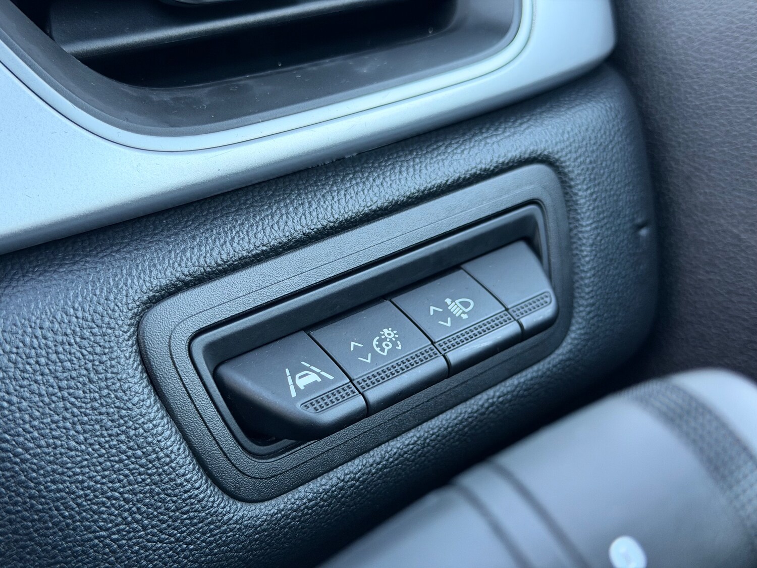 Used Renault Captur 2024 for sale - 76557823: Photo 18