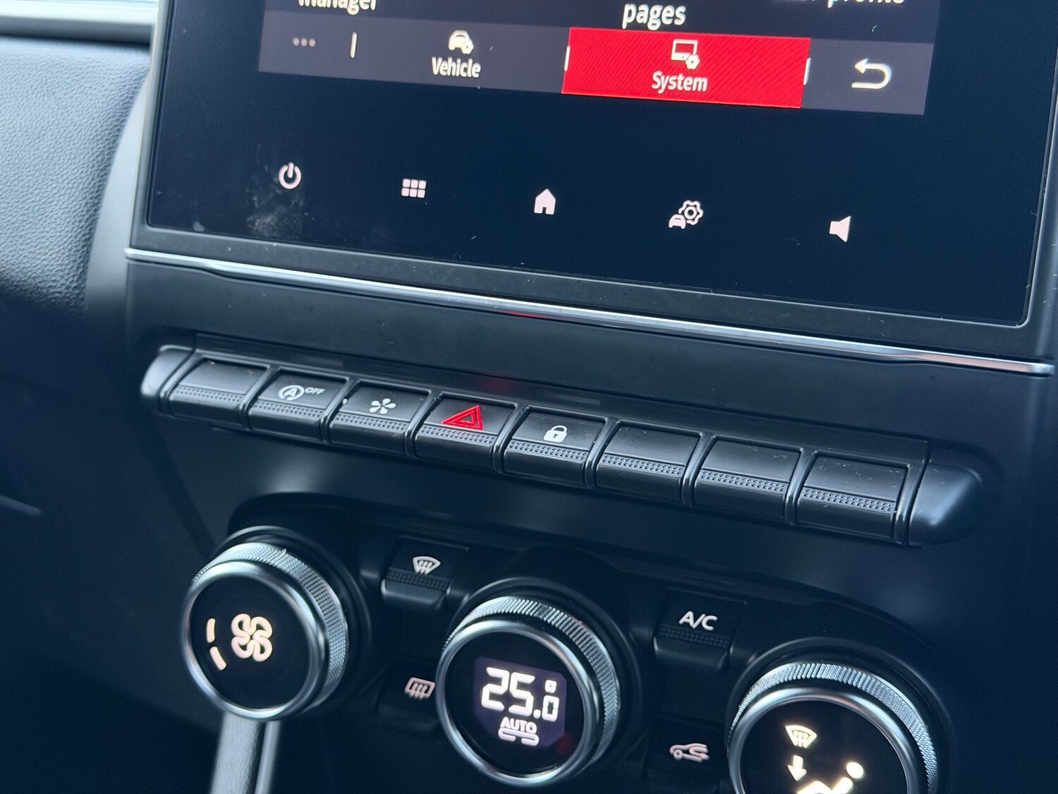 Used Renault Captur 2024 for sale - 76557823: Photo 44