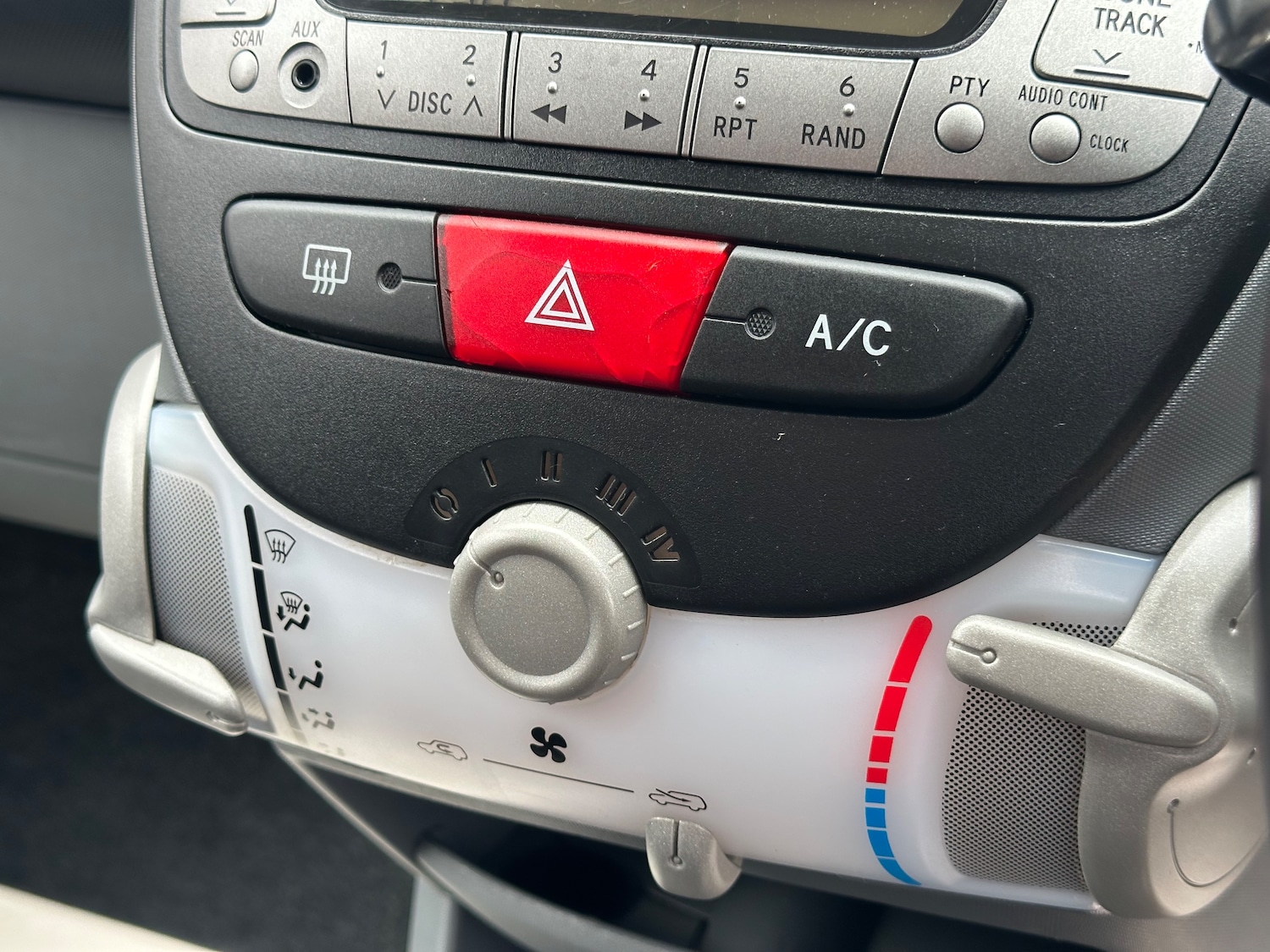 Used Toyota AYGO 2008 for sale - 76273702: Photo 20