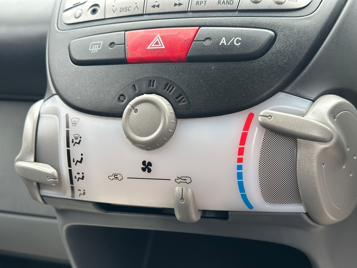 Used Toyota AYGO 2008 for sale - 76273702: Photo 21