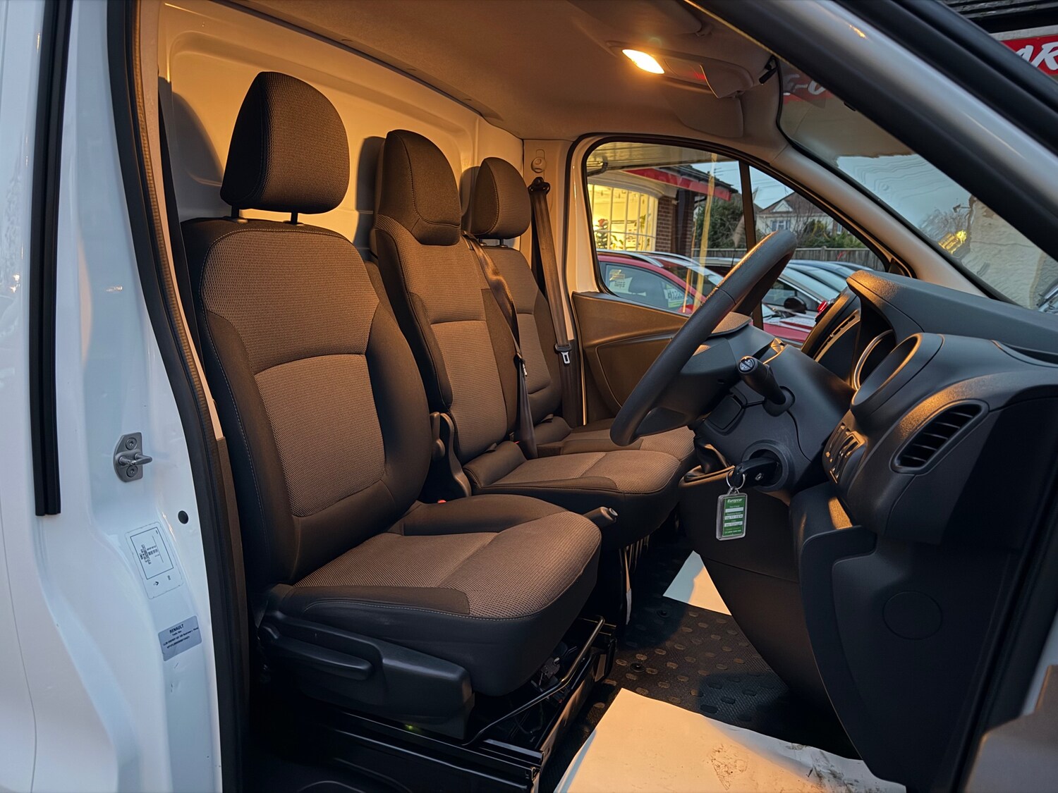 Used Renault Trafic 2021 for sale - 76845409: Photo 18