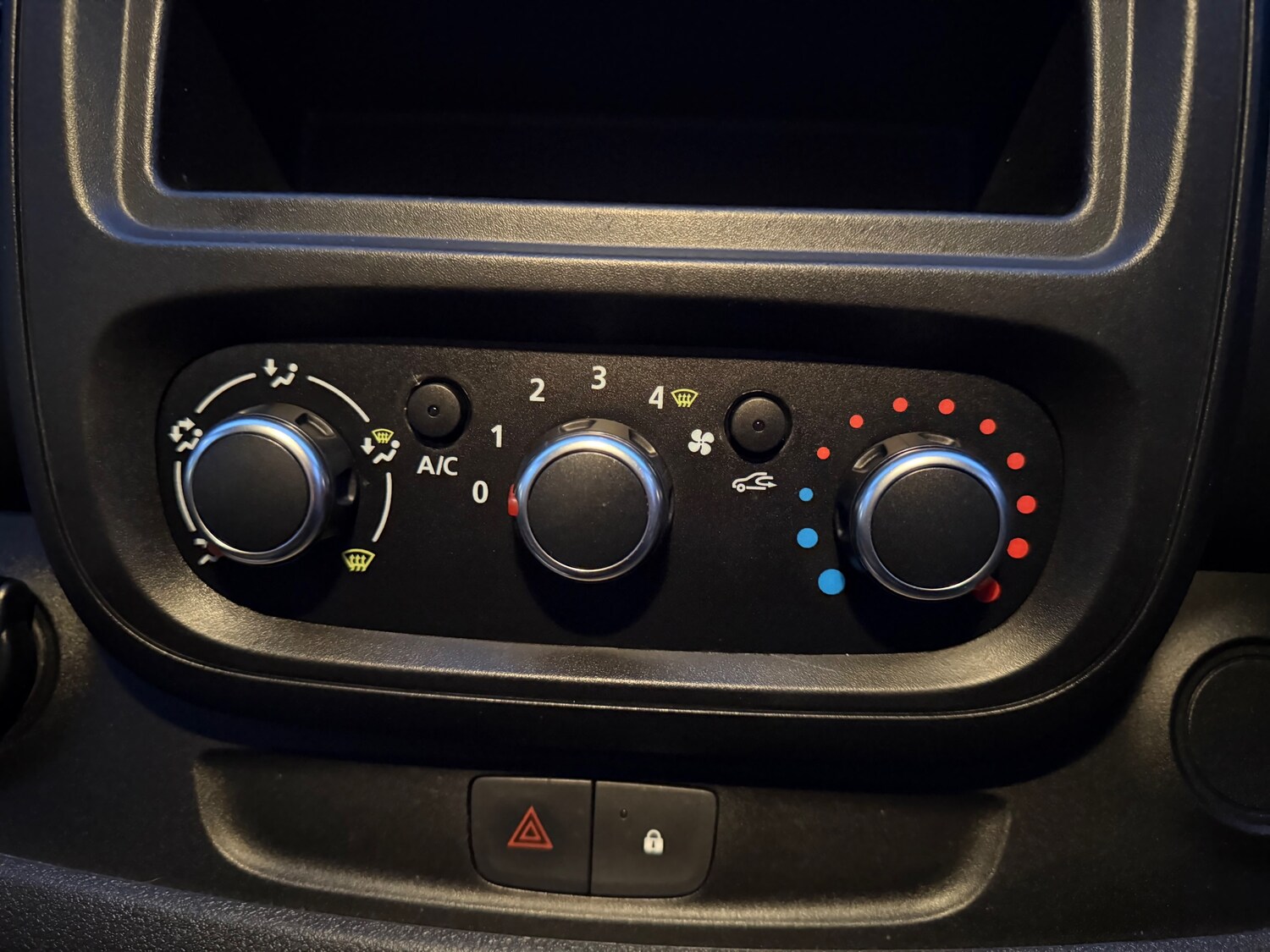 Used Renault Trafic 2021 for sale - 76845409: Photo 26