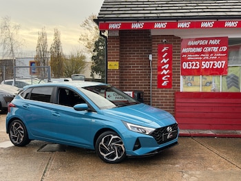 2022 (72) - 1.0 T-GDi MHEV Premium Hatchback 5dr Petrol Hybrid DCT Euro 6 (s/s) (100 ps