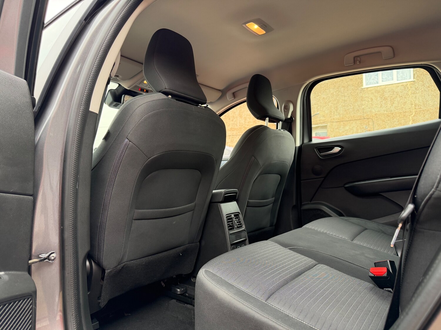 Used Renault Arkana 2023 for sale - 77650435: Photo 15