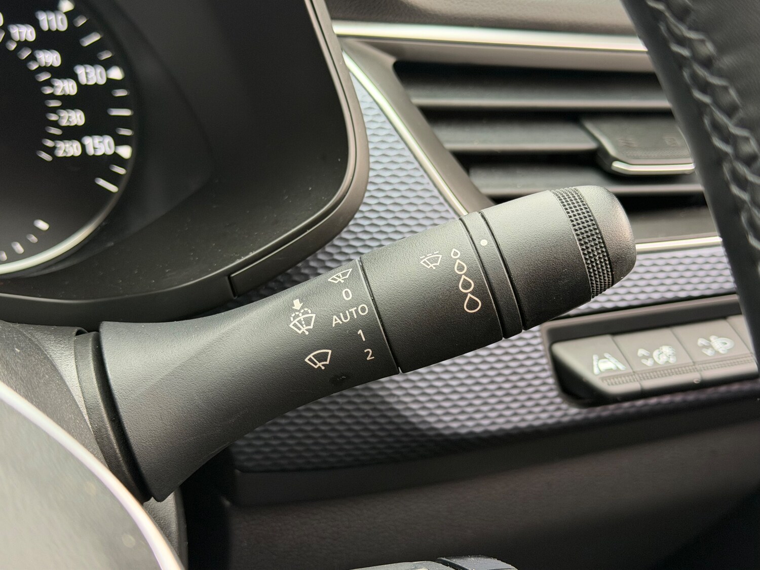 Used Renault Arkana 2023 for sale - 77650435: Photo 29