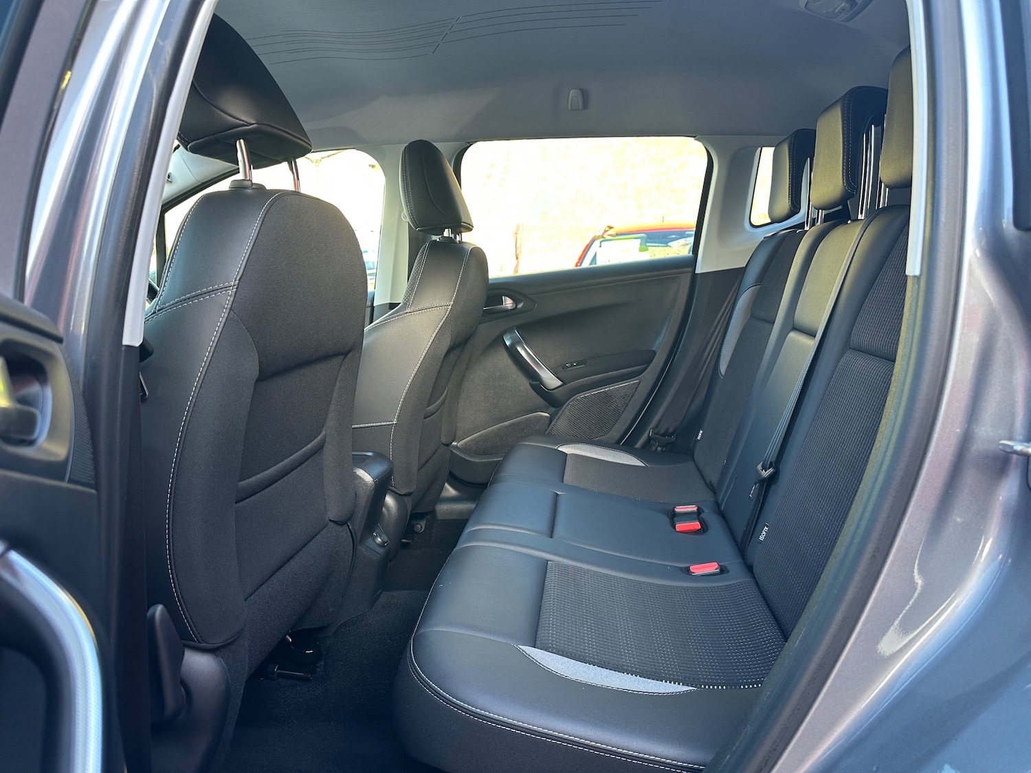 Used Peugeot 2008 2016 for sale - 76320046: Photo 12